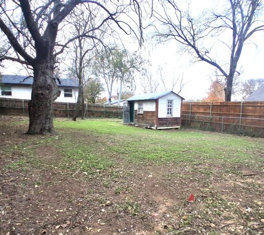 820 Allen Street, Denton, TX 76205