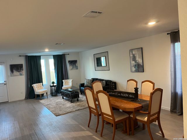 3849 High Tide, Seguin, TX 78155