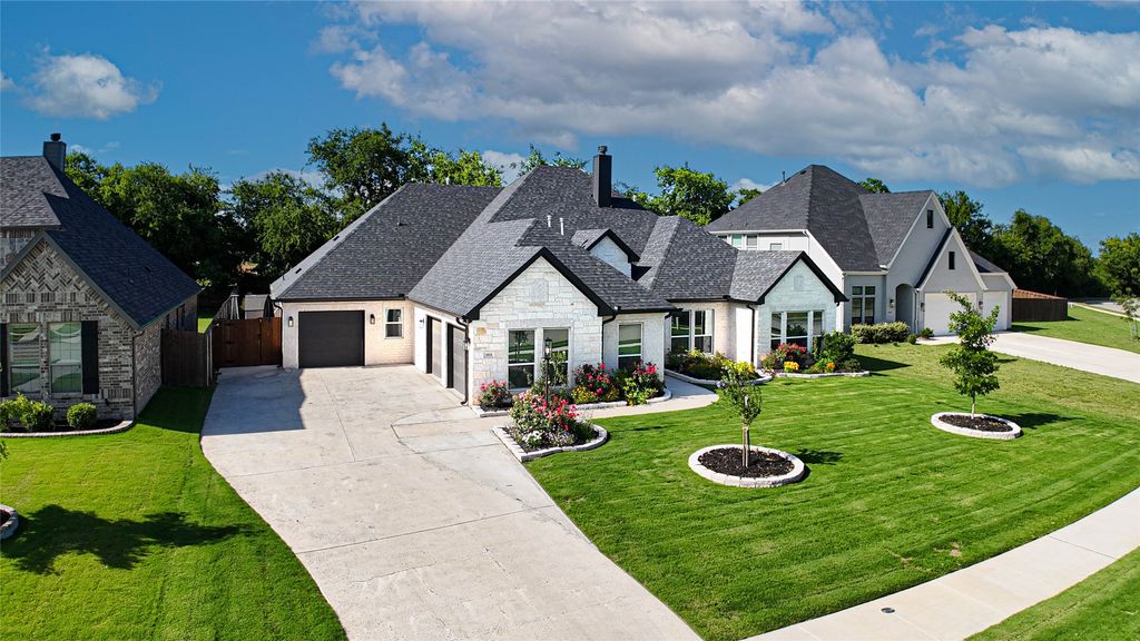 1024 Whisper Willows Drive, Fort Worth, TX 76052 — photo 2