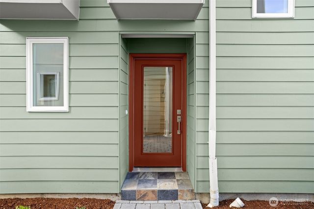 6417 Ellis Avenue S, Seattle, WA 98108