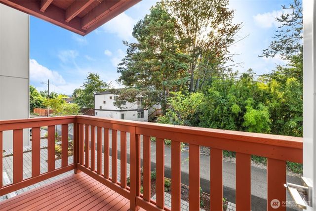 6417 Ellis Avenue S, Seattle, WA 98108