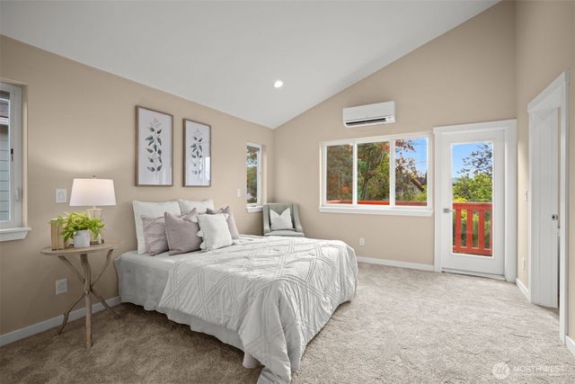 6417 Ellis Avenue S, Seattle, WA 98108