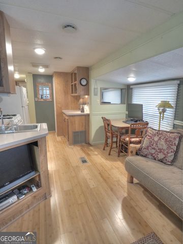 90 Campfire Drive, Cleveland, GA 30528