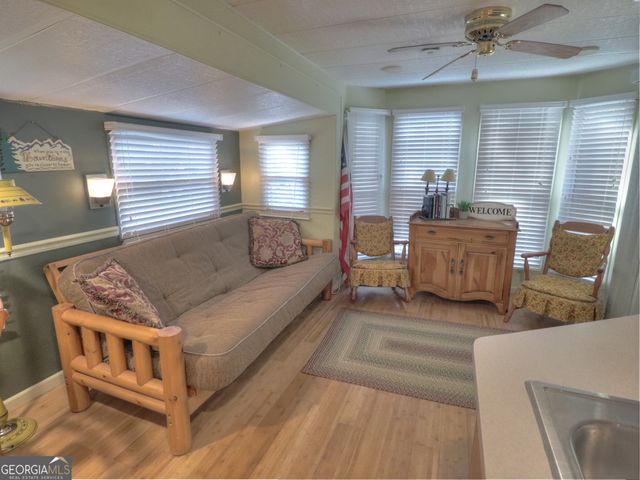 90 Campfire Drive, Cleveland, GA 30528