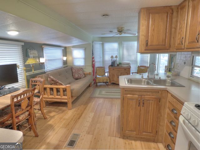 90 Campfire Drive, Cleveland, GA 30528