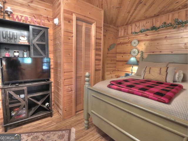 90 Campfire Drive, Cleveland, GA 30528