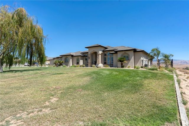 11035 Rio Mesa Drive, Bakersfield, CA 93308