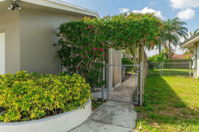 4370 Flax Court, Palm Beach Gardens, FL 33410