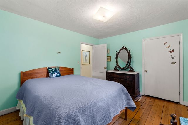 25 Alden Place, Newton, MA 02465