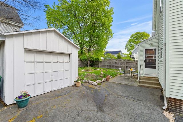 25 Alden Place, Newton, MA 02465