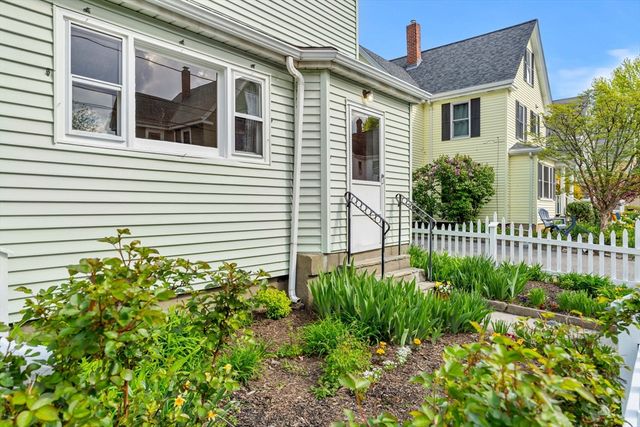25 Alden Place, Newton, MA 02465