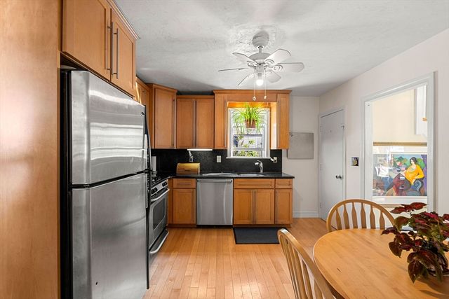 25 Alden Place, Newton, MA 02465