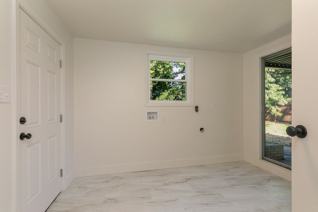 1637 S Broadway Avenue, Springfield, MO 65807
