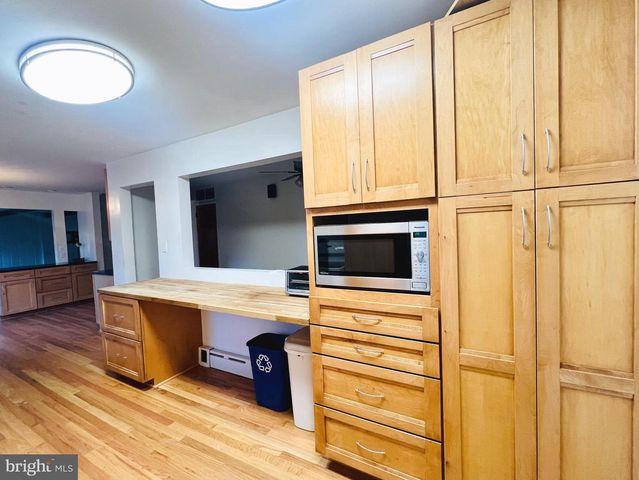 3900 LAUREL RD, Alexandria, VA 22309