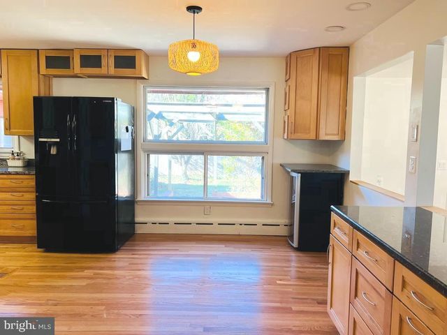 3900 LAUREL RD, Alexandria, VA 22309