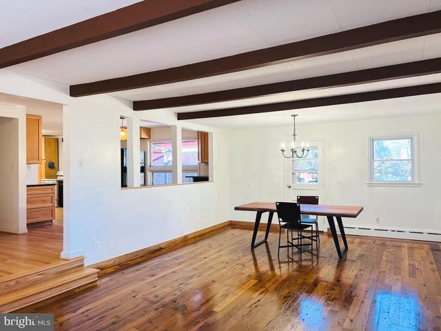 3900 LAUREL RD, Alexandria, VA 22309