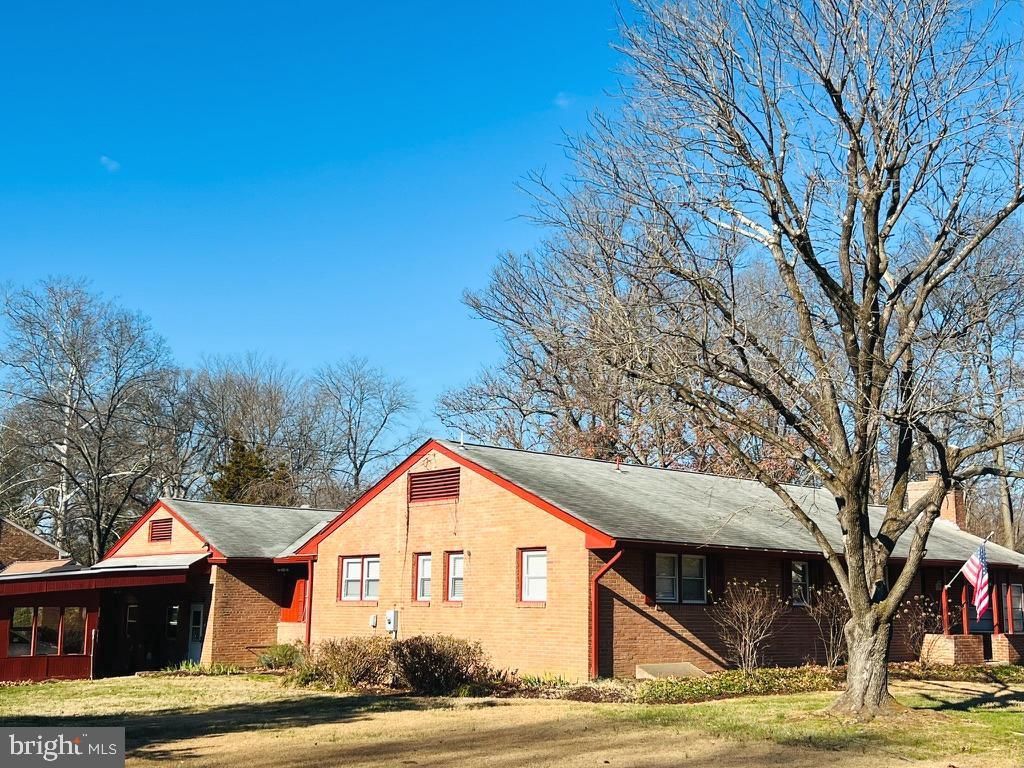 3900 LAUREL RD, Alexandria, VA 22309