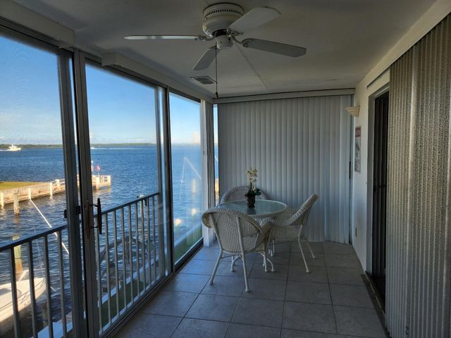 100 Lehane Terrace 26, North Palm Beach, FL 33408