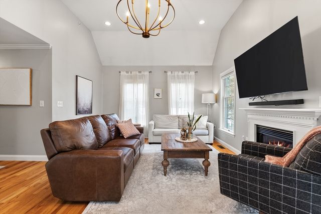 3 Garden Lane 3, Wakefield, MA 01880