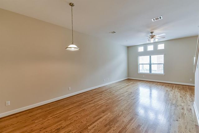 11315 Main Street 304, Houston, TX 77025