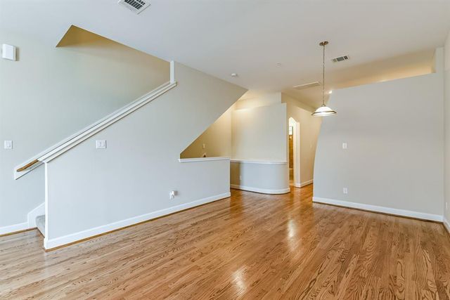 11315 Main Street 304, Houston, TX 77025