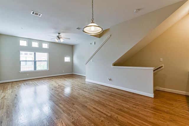 11315 Main Street 304, Houston, TX 77025