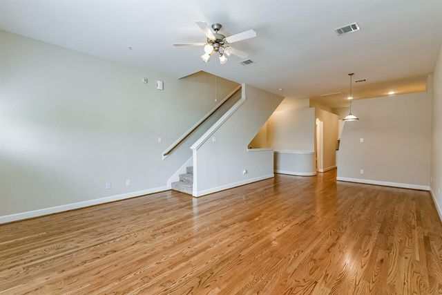 11315 Main Street 304, Houston, TX 77025