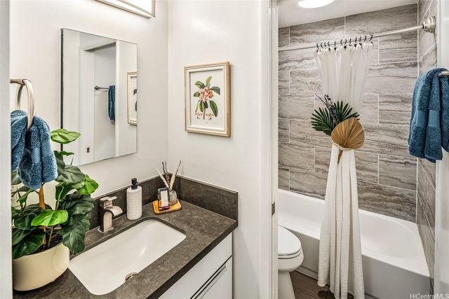 355 Aoloa Street N-102, Kailua, HI 96734