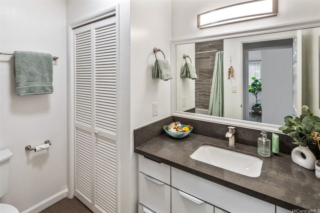 355 Aoloa Street N-102, Kailua, HI 96734