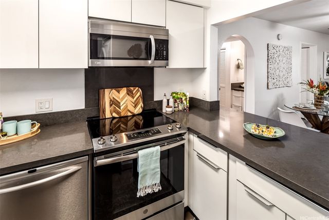 355 Aoloa Street N-102, Kailua, HI 96734