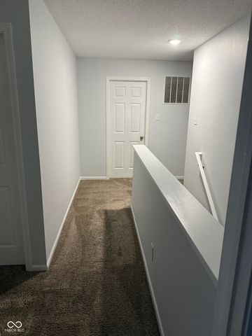10022 Sapphire Berry Lane, Fishers, IN 46038