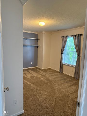 10022 Sapphire Berry Lane, Fishers, IN 46038