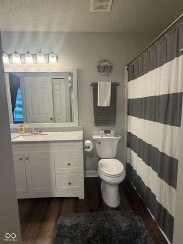 10022 Sapphire Berry Lane, Fishers, IN 46038