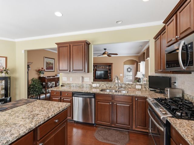 733 Finnbar Drive, Cary, NC 27519