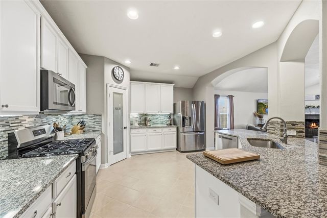 16014 Mark Crest Drive, Hockley, TX 77447