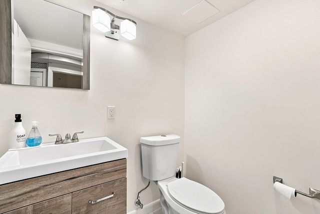 8 Patterson Rd 8, Lexington, MA 02421
