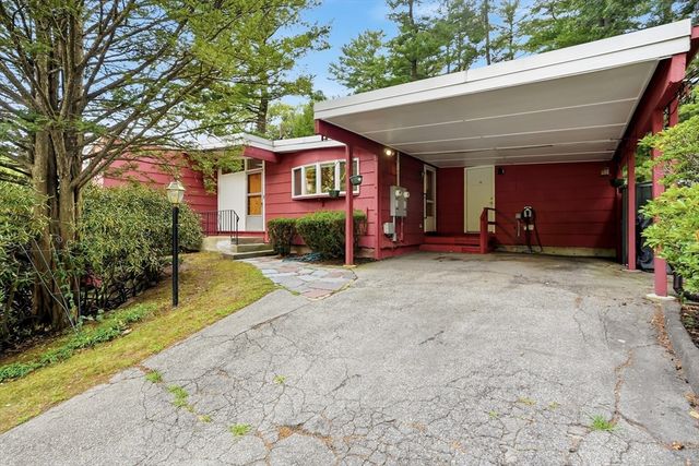 8 Patterson Rd 8, Lexington, MA 02421