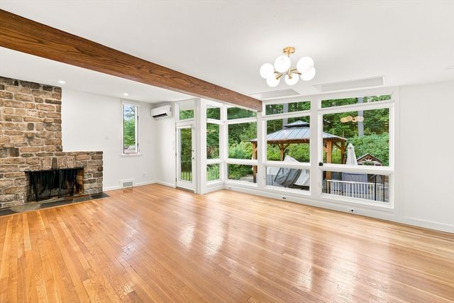 8 Patterson Rd 8, Lexington, MA 02421