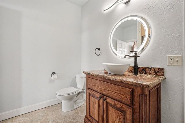 4551 Highland Lake Drive, Norman, OK 73026