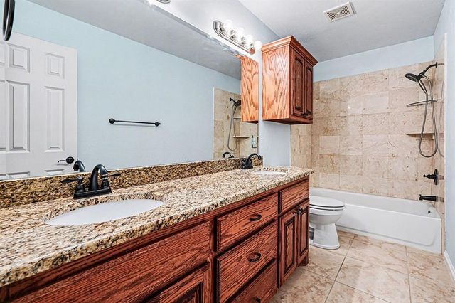 4551 Highland Lake Drive, Norman, OK 73026