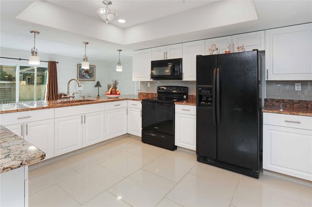 1308 Hollywood Blvd, Hollywood, FL 33019