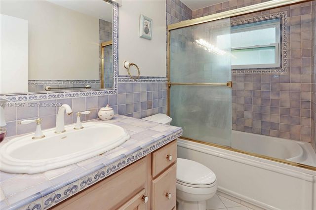 1308 Hollywood Blvd, Hollywood, FL 33019