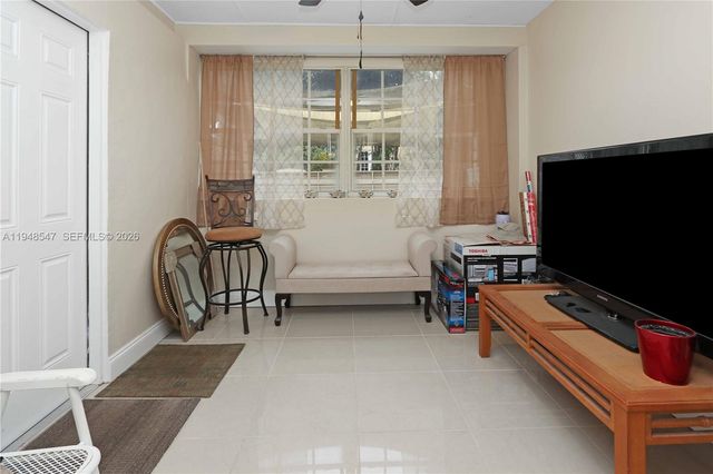 1308 Hollywood Blvd, Hollywood, FL 33019