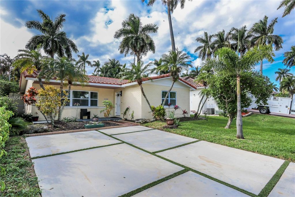 1308 Hollywood Blvd, Hollywood, FL 33019