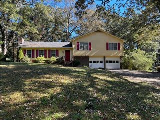 1530 OLEANDER SW Lane, Lilburn, GA 30047