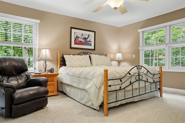 1720 Breezy Point Lane, Kalamazoo, MI 49009