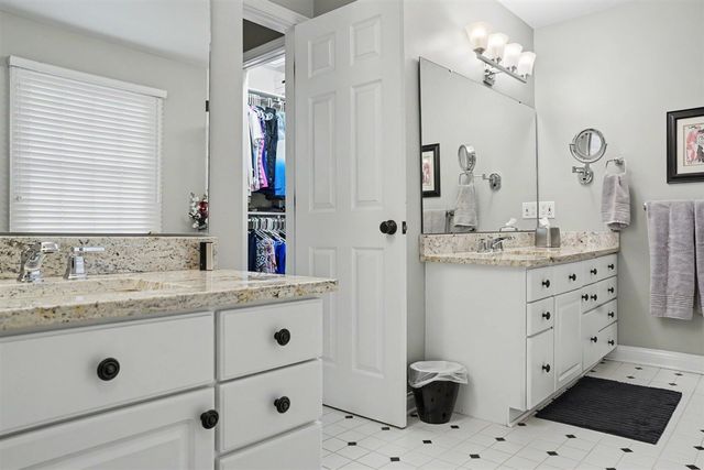1720 Breezy Point Lane, Kalamazoo, MI 49009