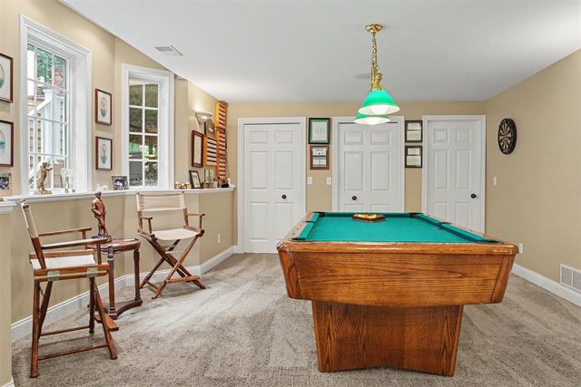 1720 Breezy Point Lane, Kalamazoo, MI 49009