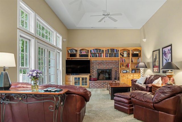 1720 Breezy Point Lane, Kalamazoo, MI 49009