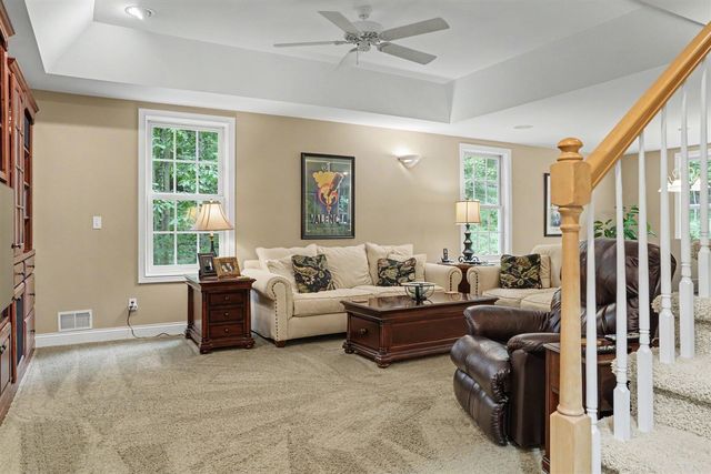 1720 Breezy Point Lane, Kalamazoo, MI 49009